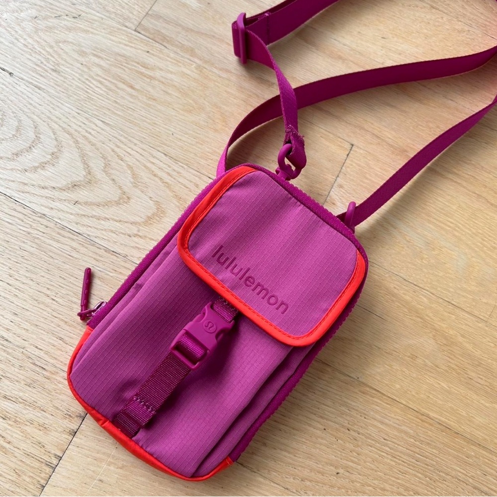 Lululemon crossbody